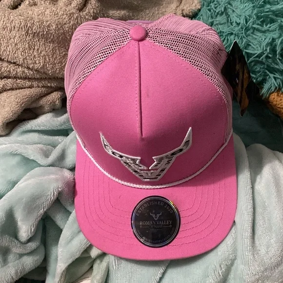 Pink Aztec RVR Cap - Picture 3 of 8